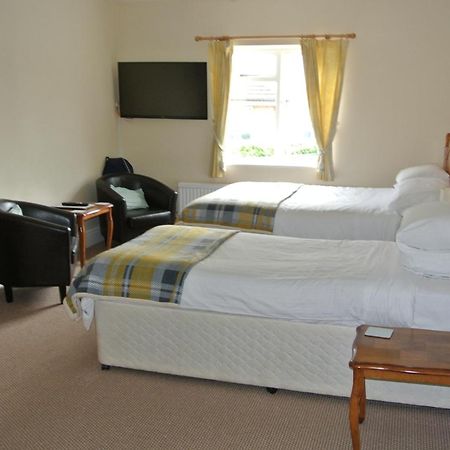 Old Castle Farm Guest House Brecon Exterior photo