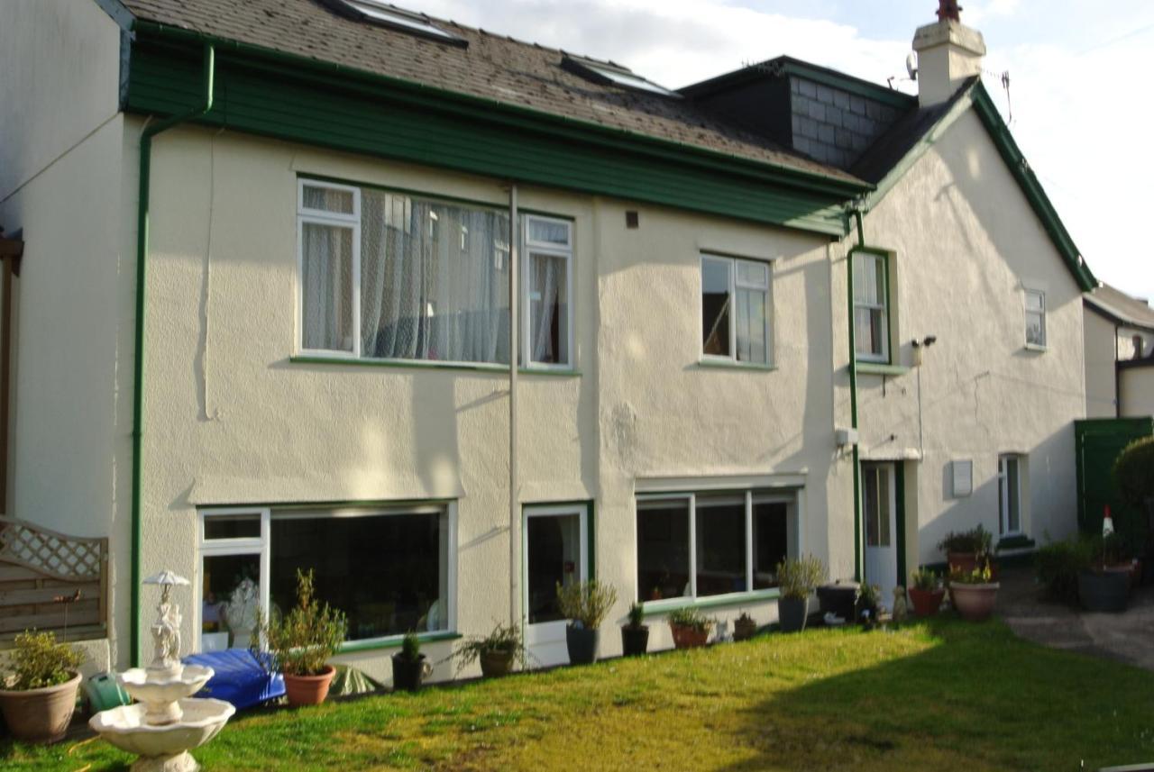 Old Castle Farm Guest House Brecon Exterior photo
