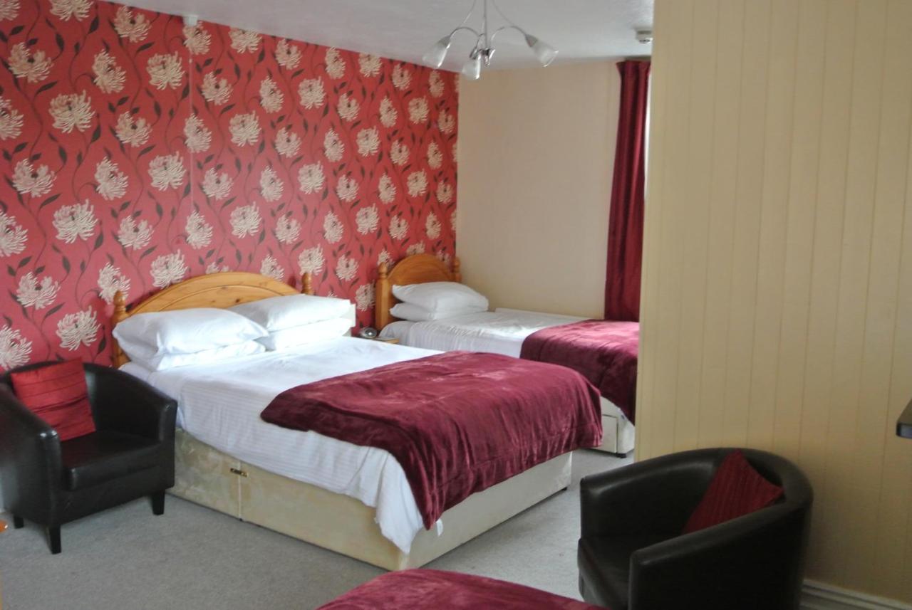 Old Castle Farm Guest House Brecon Exterior photo