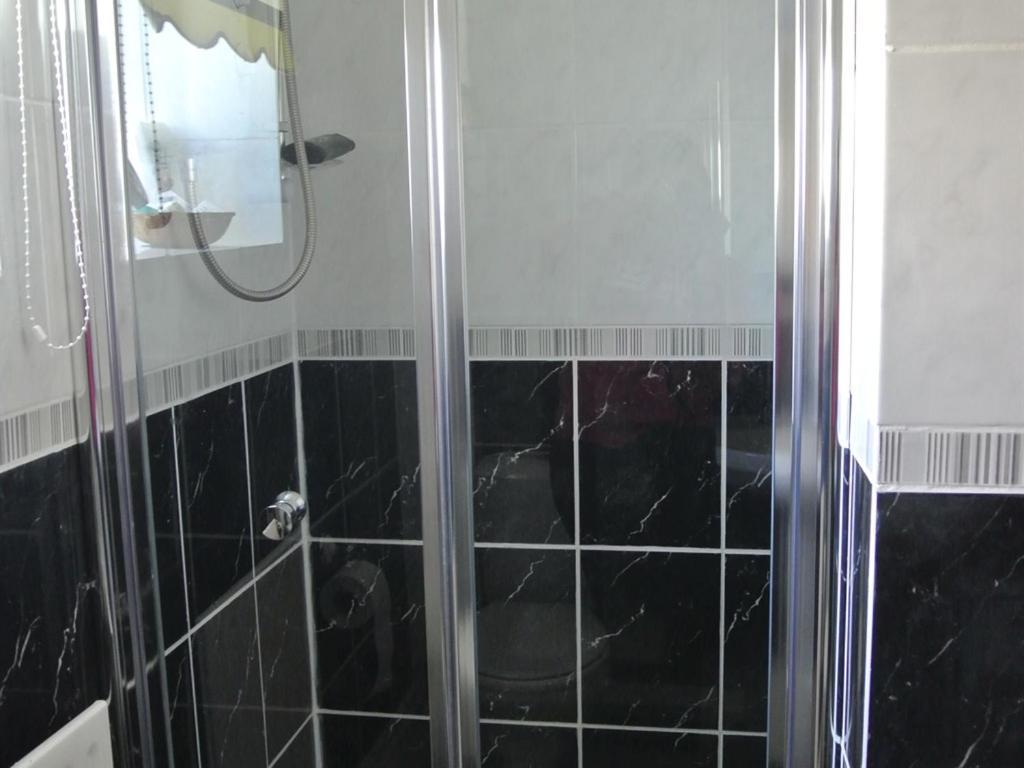 Old Castle Farm Guest House Brecon Room photo