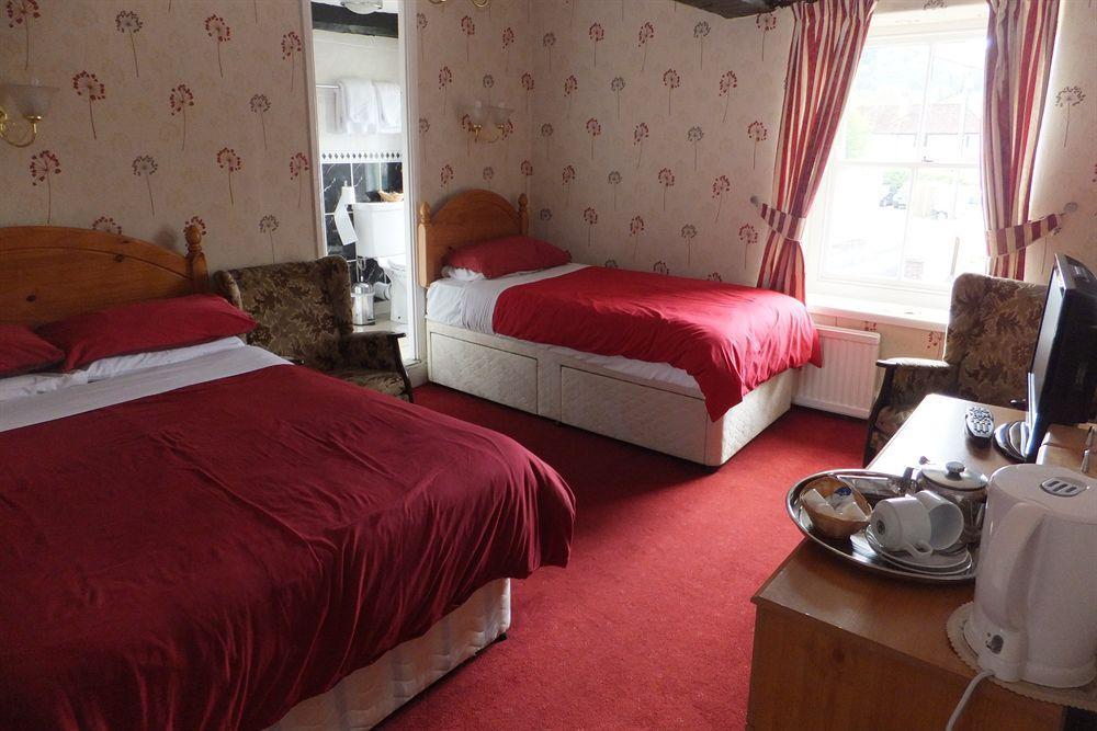 Old Castle Farm Guest House Brecon Exterior photo